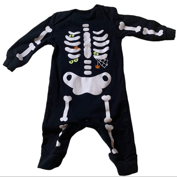Carter’s Halloween Pumpkin and Glowing Skeleton Onesies Bundle 3 months - Picture 4 of 7